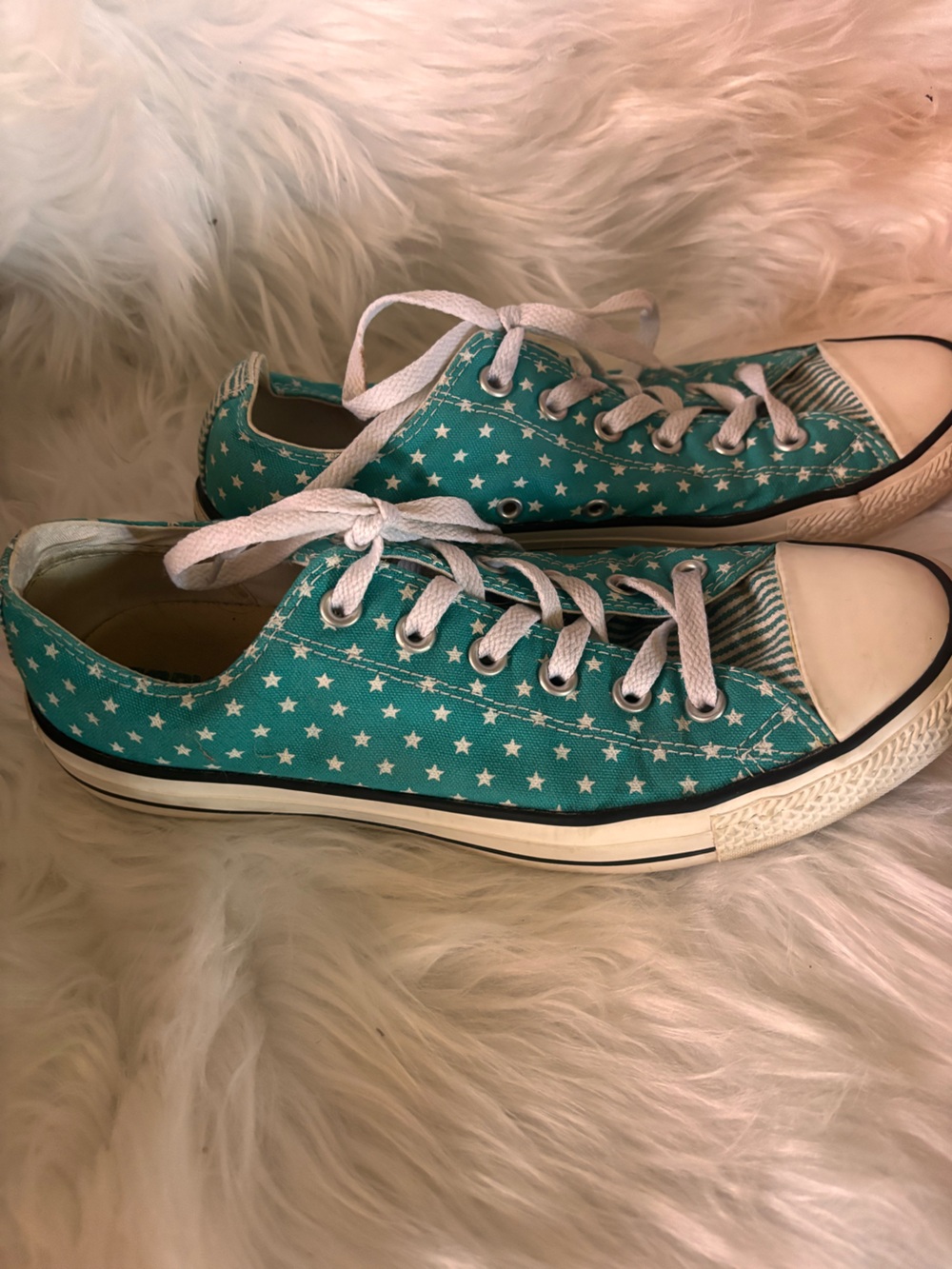 Converse Women’s Star Pattern Teal Sneakers